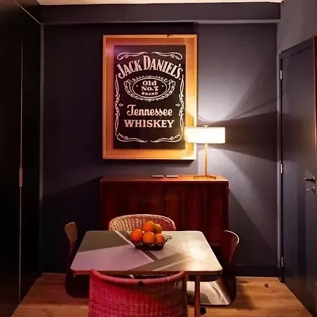 Y Trendy Arthouse Boavista Apartment *